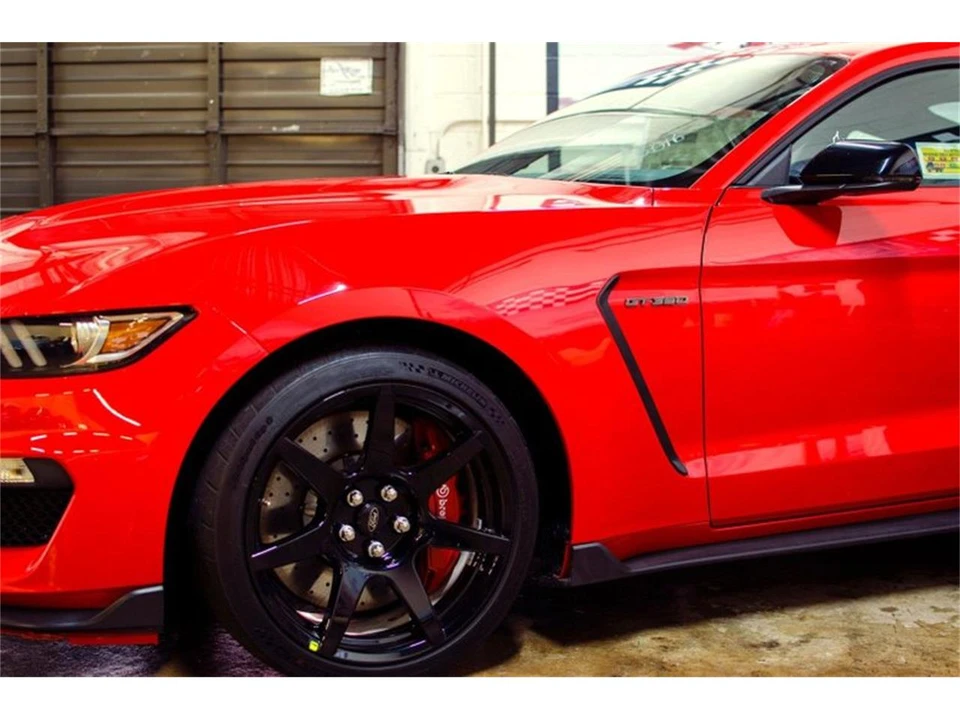 2016 Shelby GT350 - Image 17 of 31