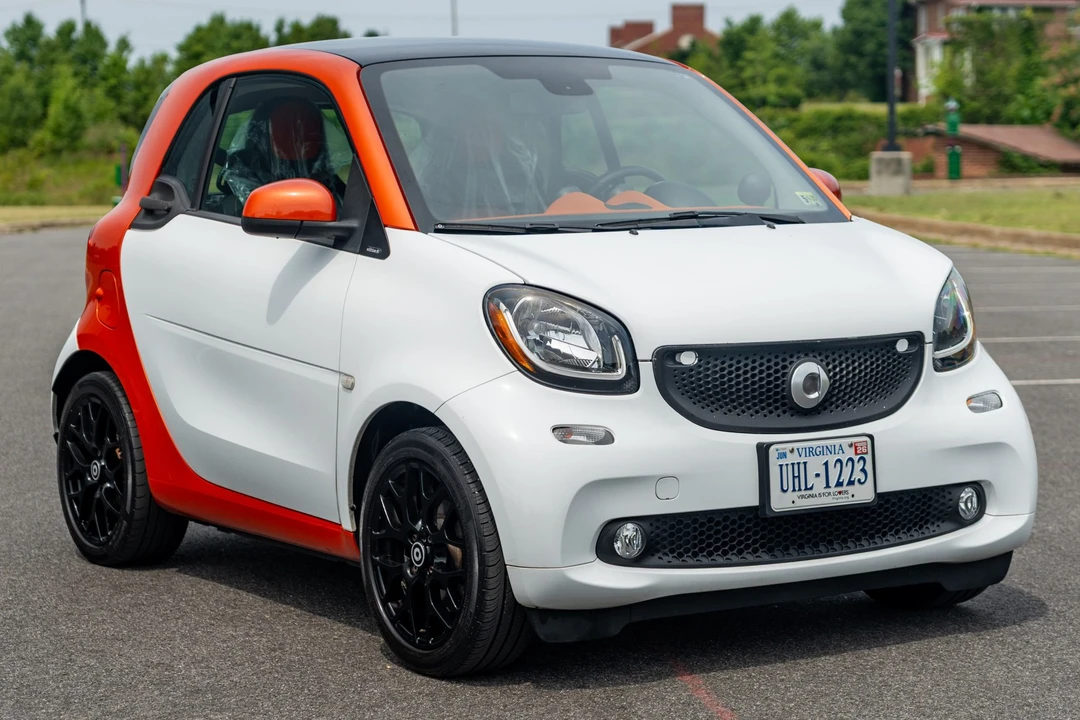 2016 Smart Fortwo 3rd Gen - Image 1 of 31