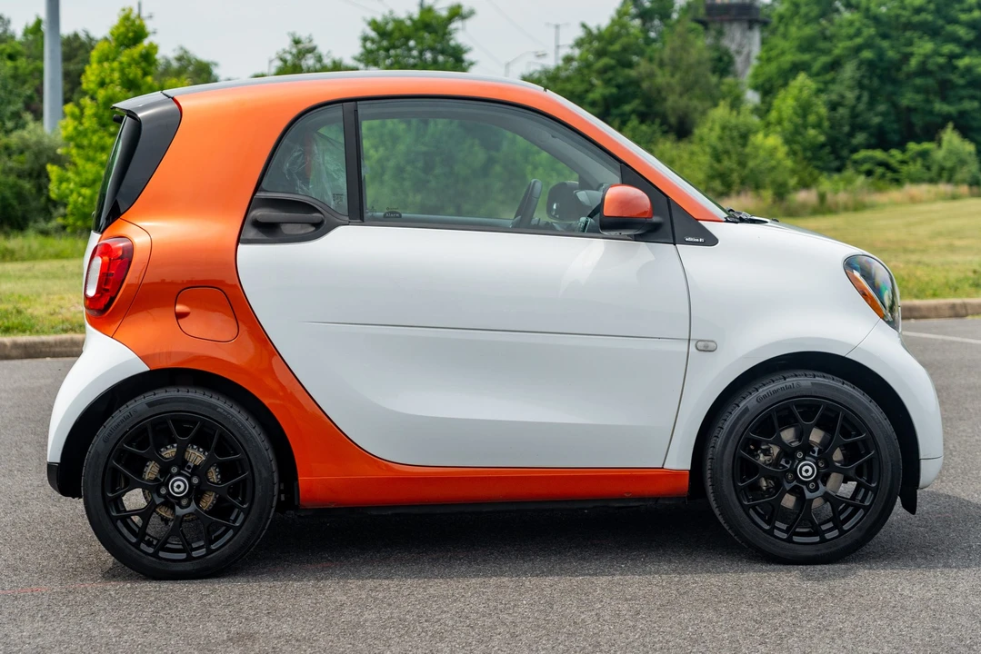2016 Smart Fortwo 3rd Gen - Image 4 of 31