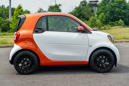 2016 Smart Fortwo 3rd Gen - Image 3 of 31