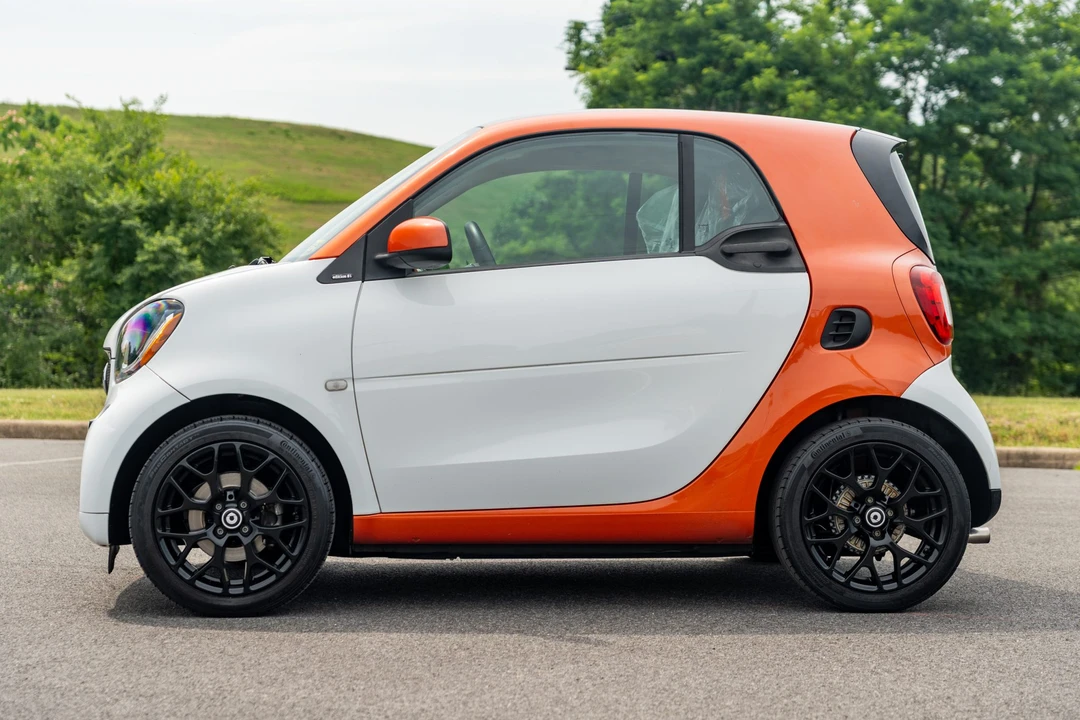 2016 Smart Fortwo 3rd Gen - Image 9 of 31