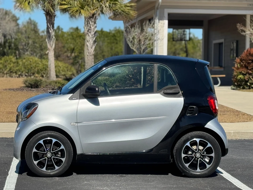 2016 Smart Fortwo 3rd Gen - Image 28 of 31