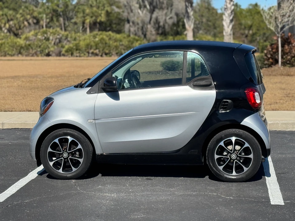2016 Smart Fortwo 3rd Gen - Image 29 of 31