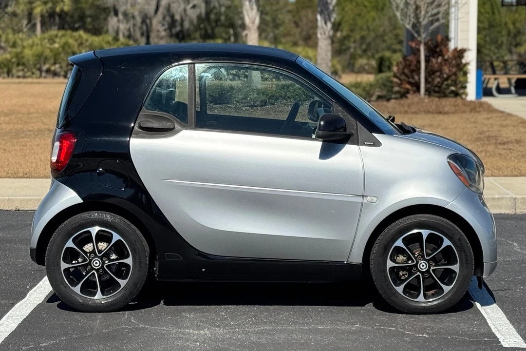 2016 Smart Fortwo 3rd Gen - Image 3 of 31
