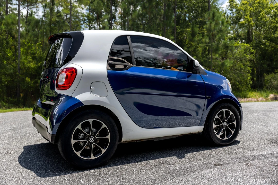 2016 Smart Fortwo 3rd Gen - Image 17 of 31