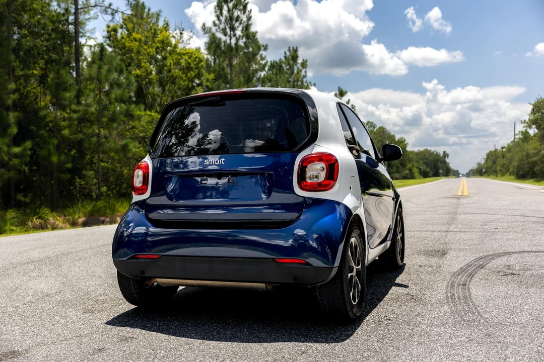 2016 Smart Fortwo 3rd Gen - Image 15 of 31