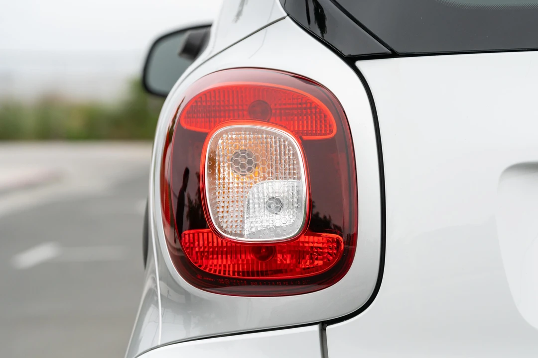 2016 Smart Fortwo 3rd Gen - Image 30 of 31