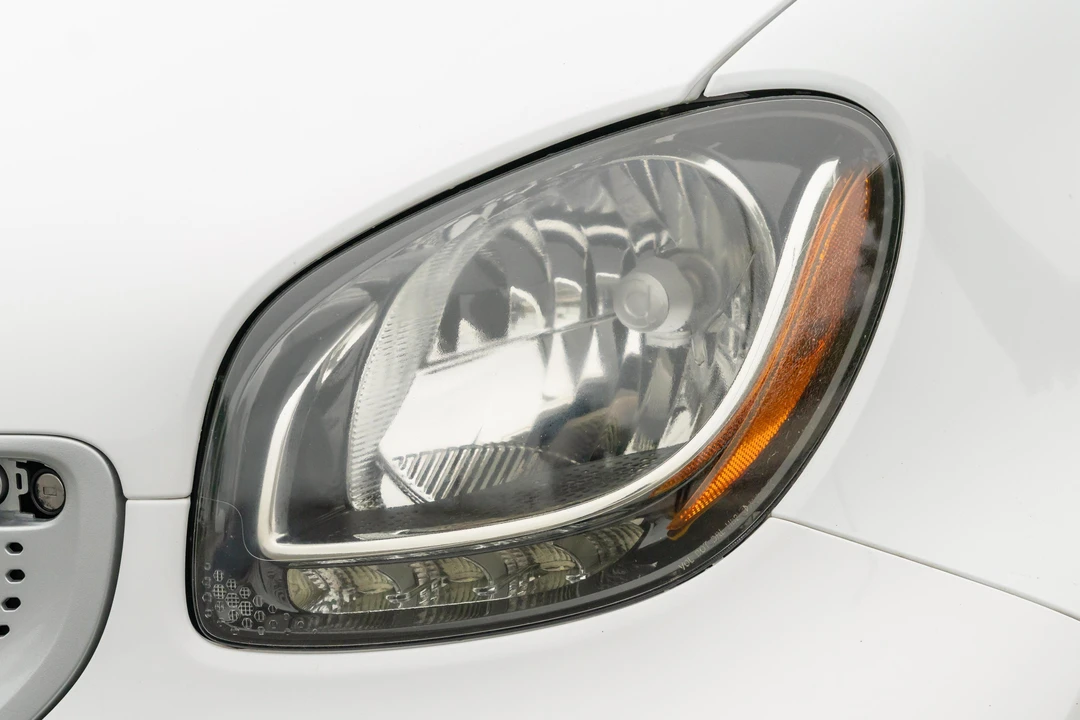 2016 Smart Fortwo 3rd Gen - Image 17 of 31