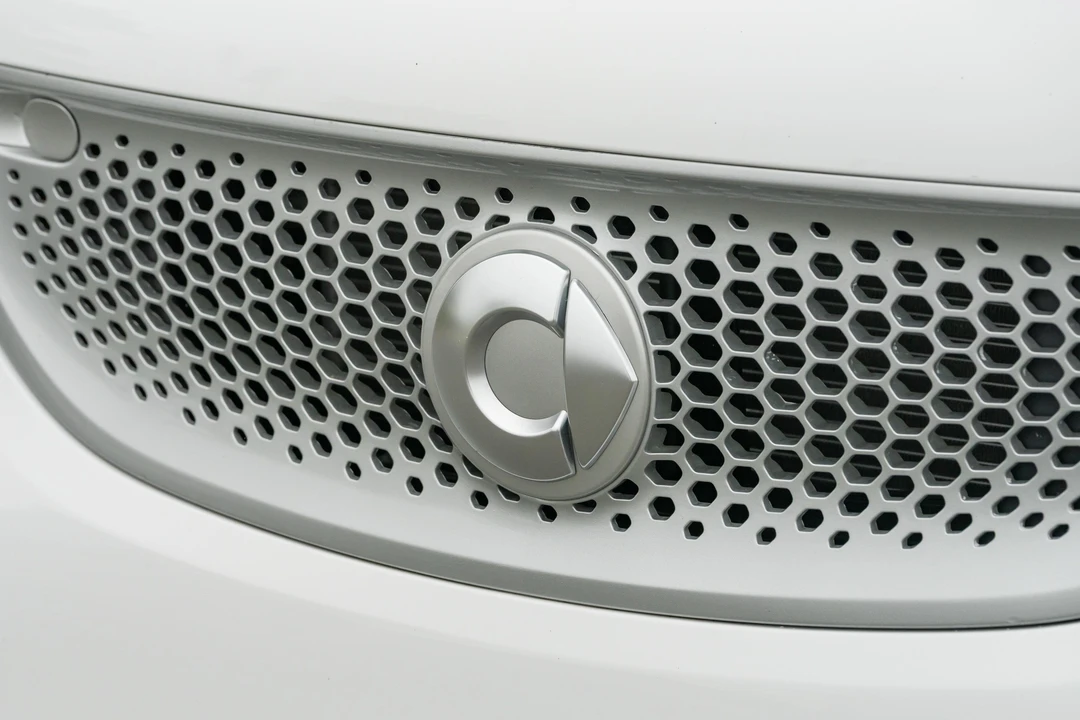 2016 Smart Fortwo 3rd Gen - Image 15 of 31