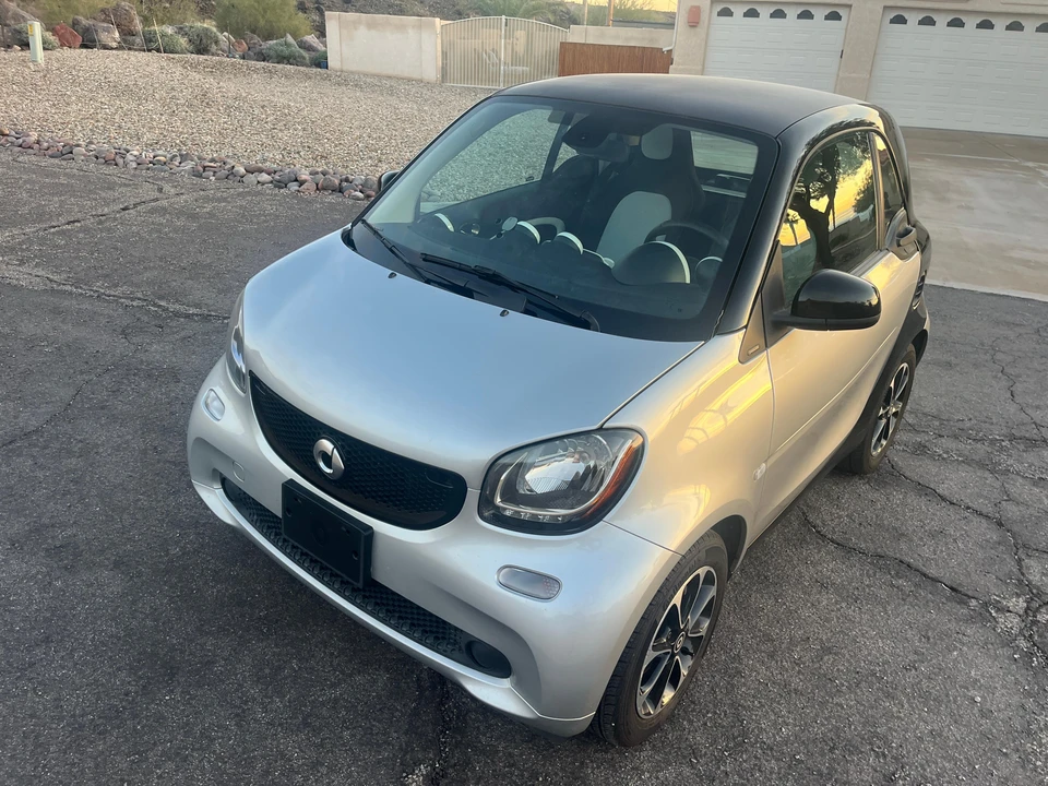 2016 Smart Fortwo 3rd Gen - Image 9 of 31