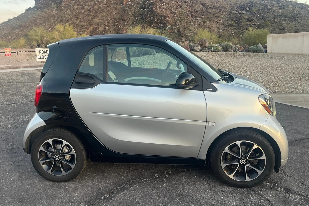 2016 Smart Fortwo 3rd Gen - Image 3 of 31