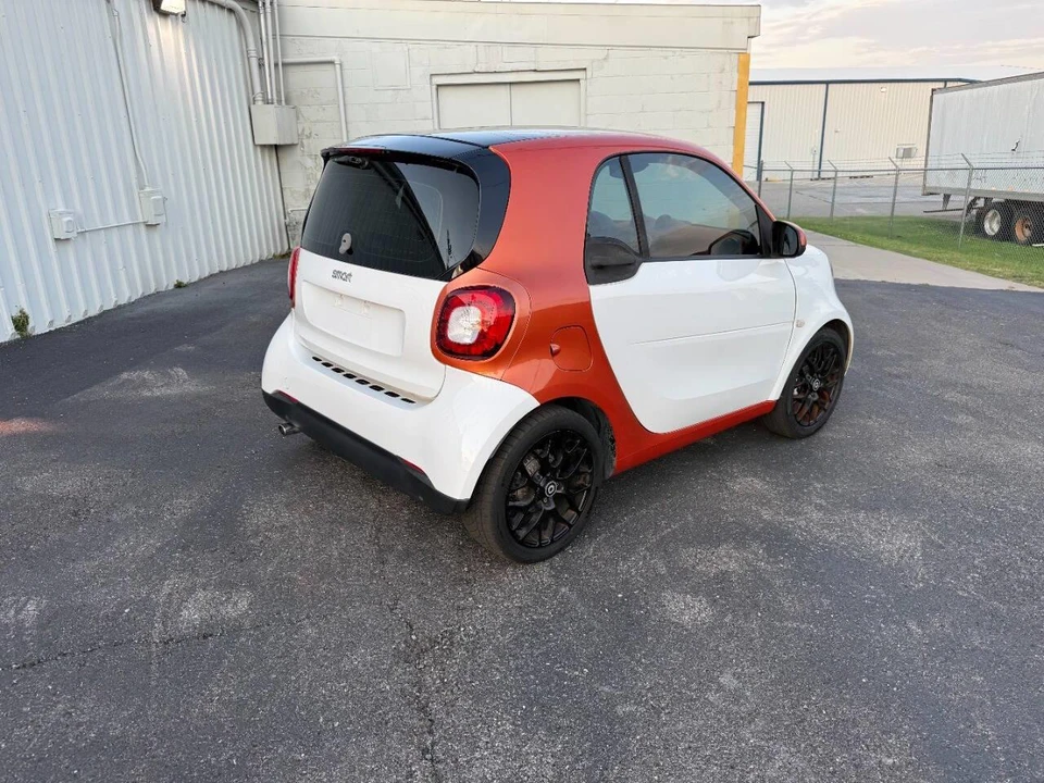 2016 Smart Fortwo 3rd Gen - Image 24 of 31