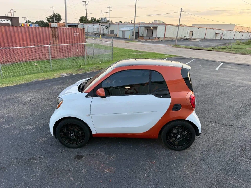 2016 Smart Fortwo 3rd Gen - Image 15 of 31