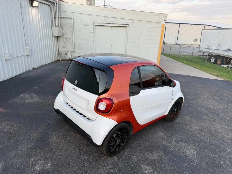 2016 Smart Fortwo 3rd Gen - Image 25 of 31
