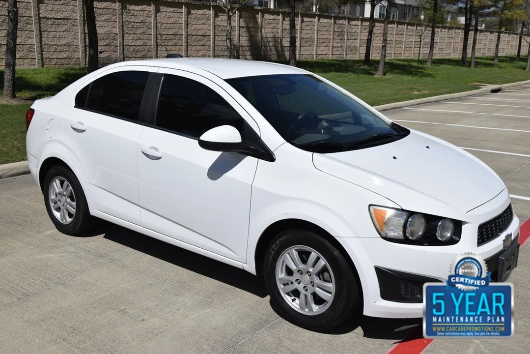 2016 Chevrolet Aveo/Sonic - Image 4 of 4