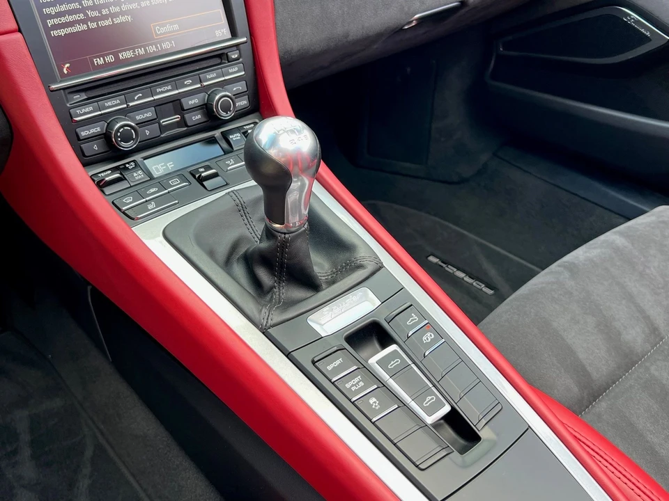 2016 Porsche 981 Boxster Spyder - Image 14 of 20