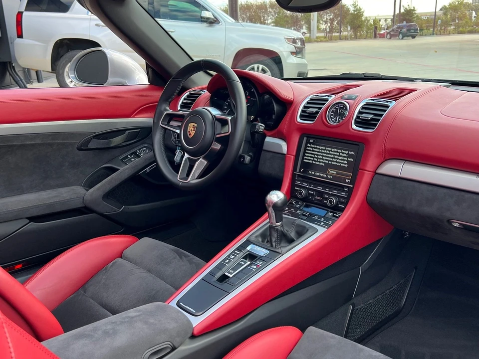 2016 Porsche 981 Boxster Spyder - Image 16 of 20
