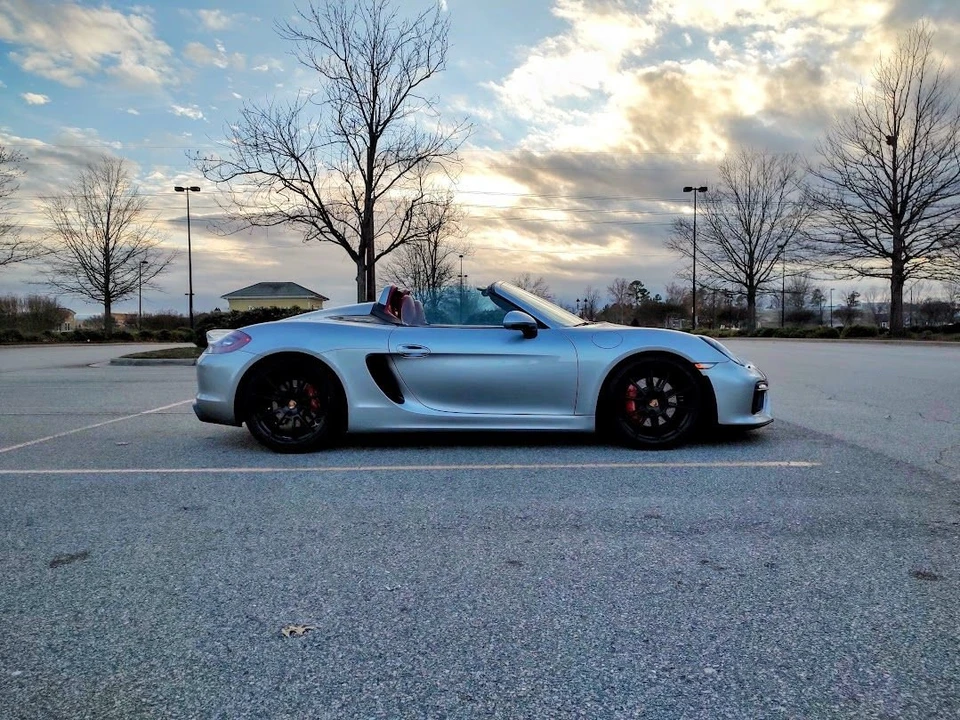 2016 Porsche 981 Boxster Spyder - Image 19 of 20