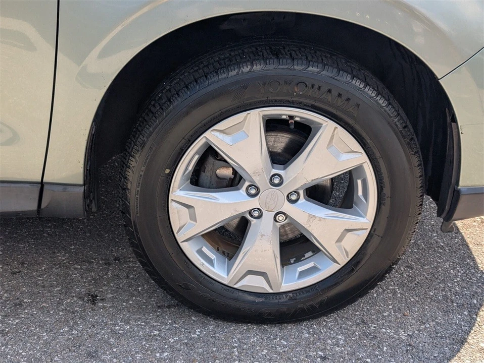 2016 Subaru Forester 4th Gen - Image 9 of 12