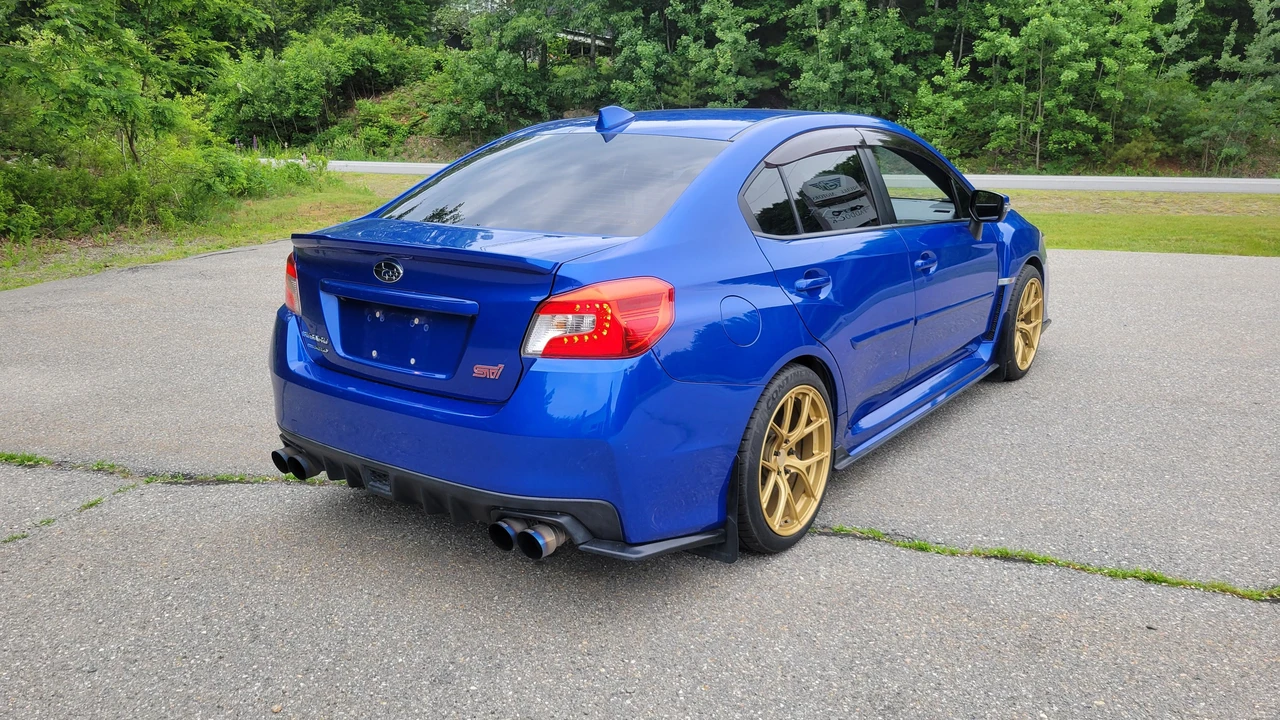 2016 Subaru Impreza WRX STi 4th Gen - Image 10 of 31