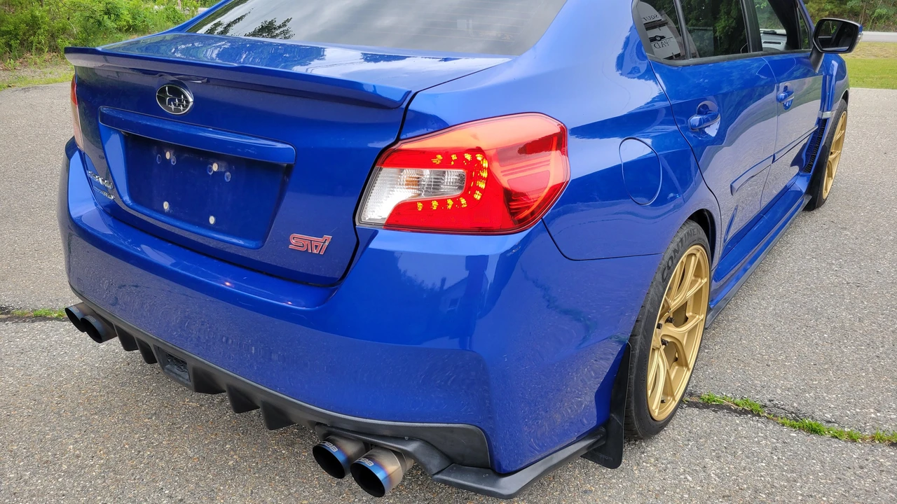 2016 Subaru Impreza WRX STi 4th Gen - Image 28 of 31