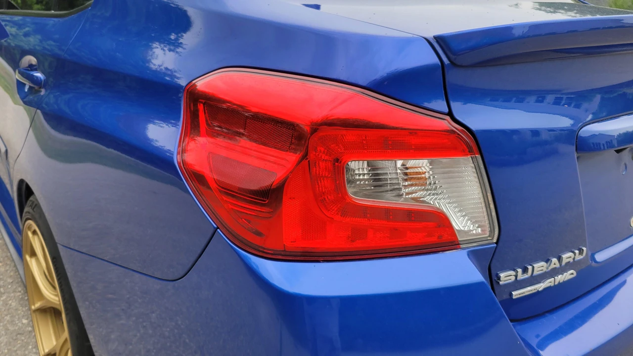 2016 Subaru Impreza WRX STi 4th Gen - Image 26 of 31
