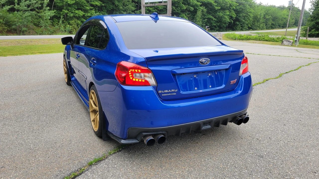 2016 Subaru Impreza WRX STi 4th Gen - Image 9 of 31