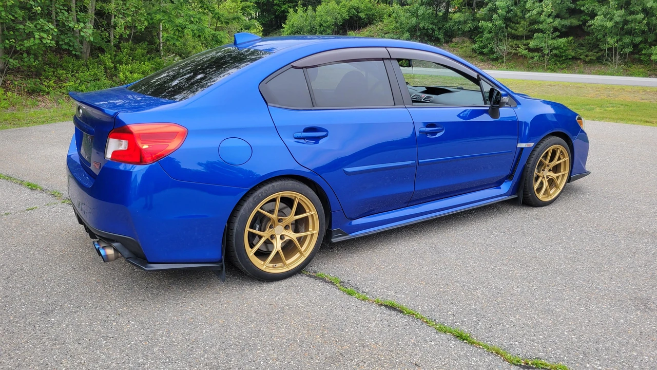 2016 Subaru Impreza WRX STi 4th Gen - Image 11 of 31
