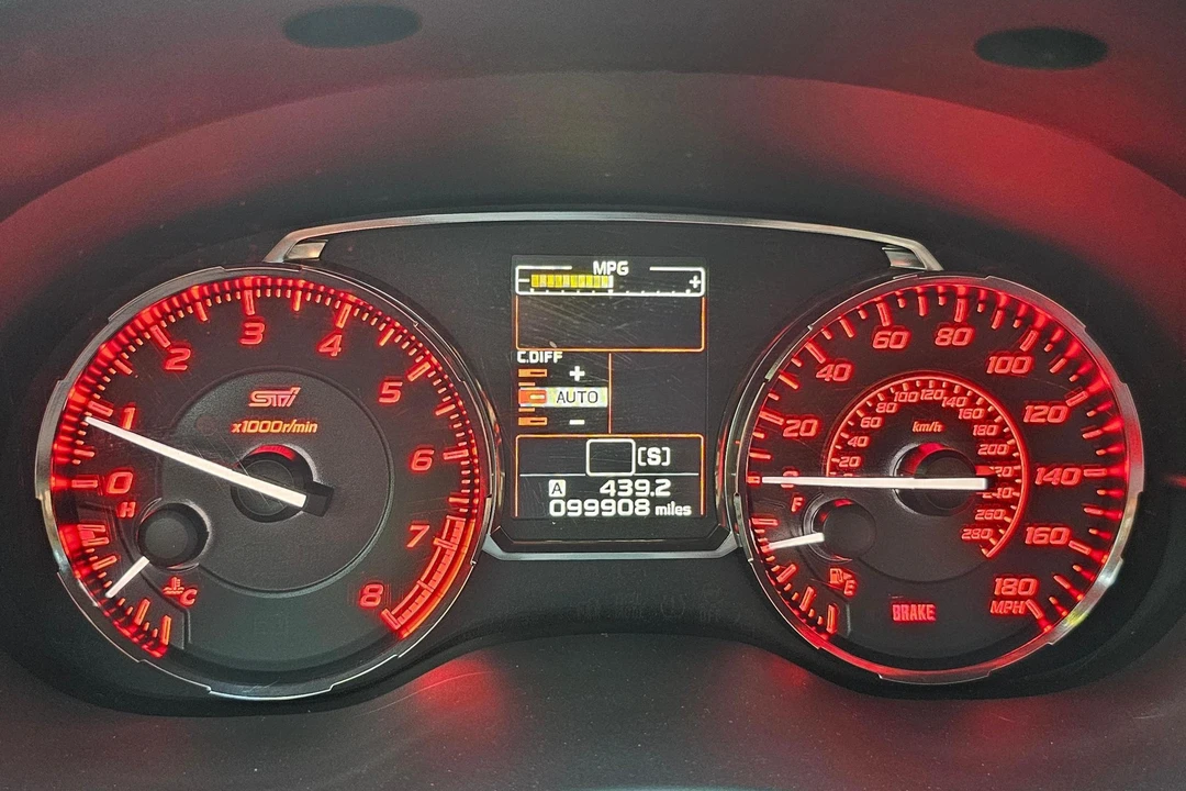 2016 Subaru Impreza WRX STi 4th Gen - Image 28 of 31