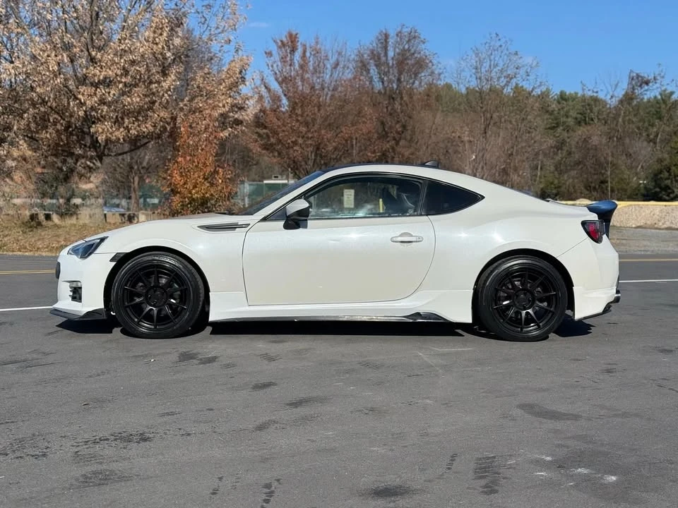 2016 Subaru BRZ 1st Gen - Image 9 of 11