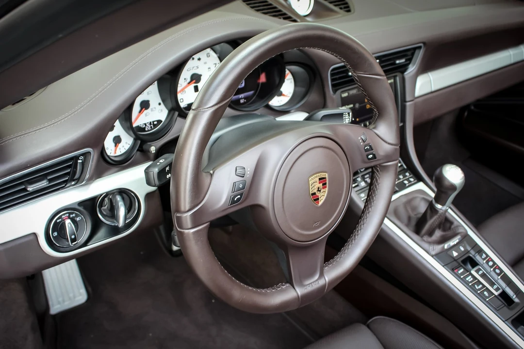 2016 Porsche 991 Targa 4 GTS - Image 9 of 23