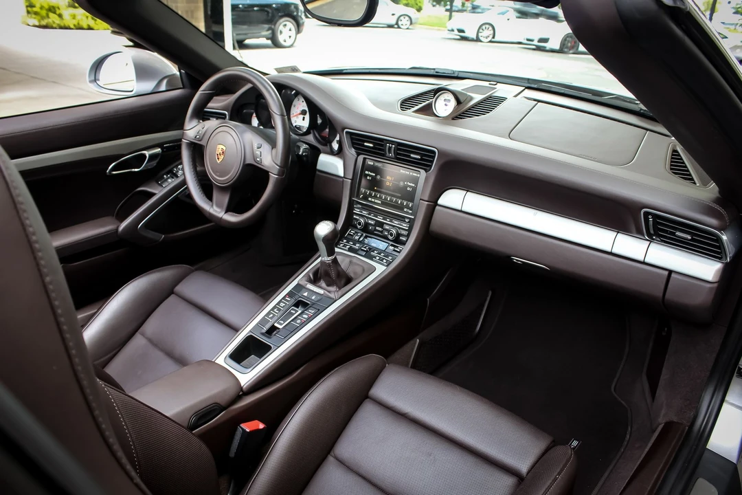 2016 Porsche 991 Targa 4 GTS - Image 21 of 23