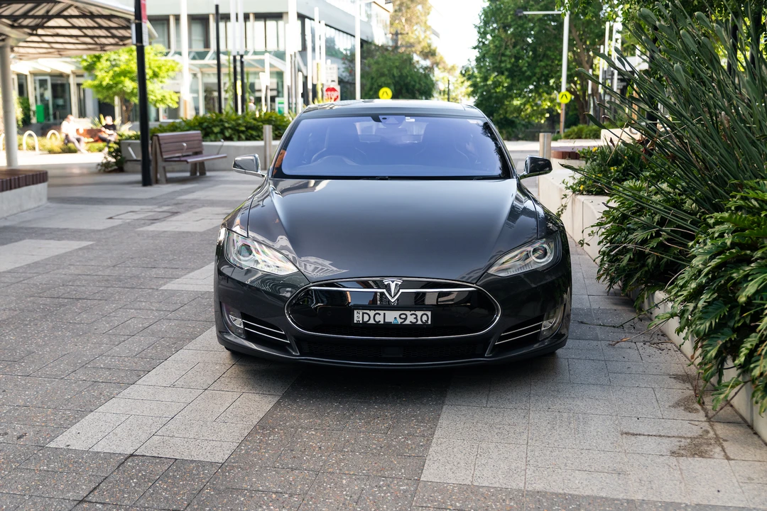 2016 Tesla Model S - Image 3 of 31