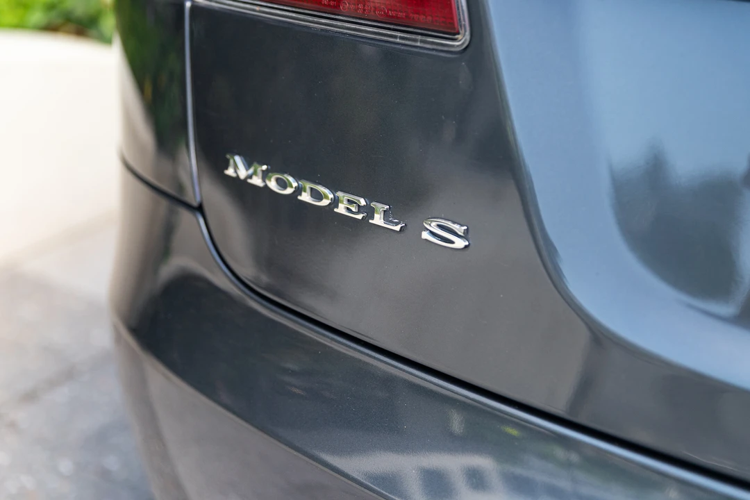 2016 Tesla Model S - Image 29 of 31