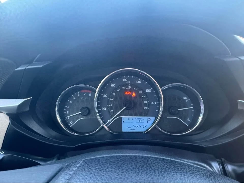 2016 Toyota Corolla 11th Gen - Image 3 of 8