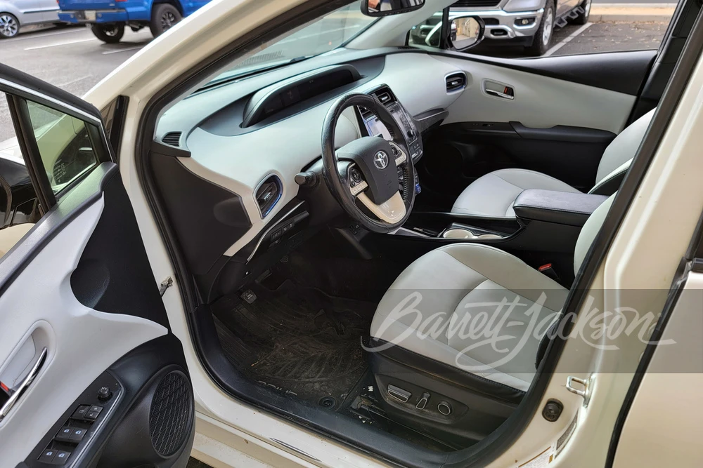 2016 Toyota Prius 4th Gen - Image 3 of 5
