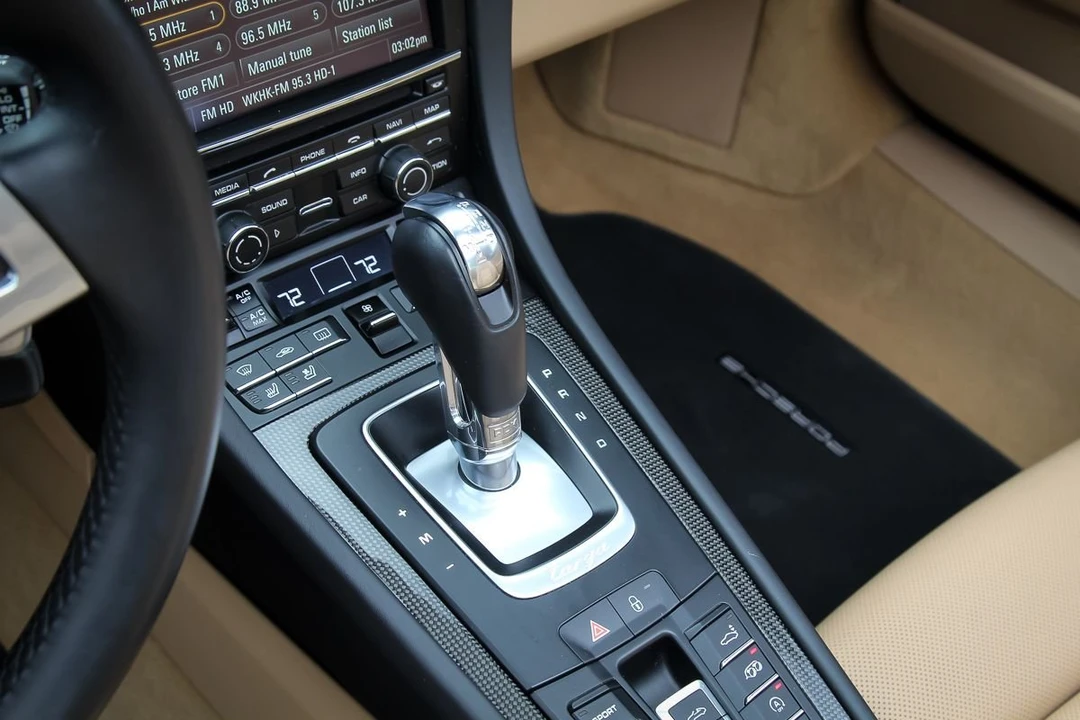 2016 Porsche 991 Targa 4 GTS - Image 15 of 23