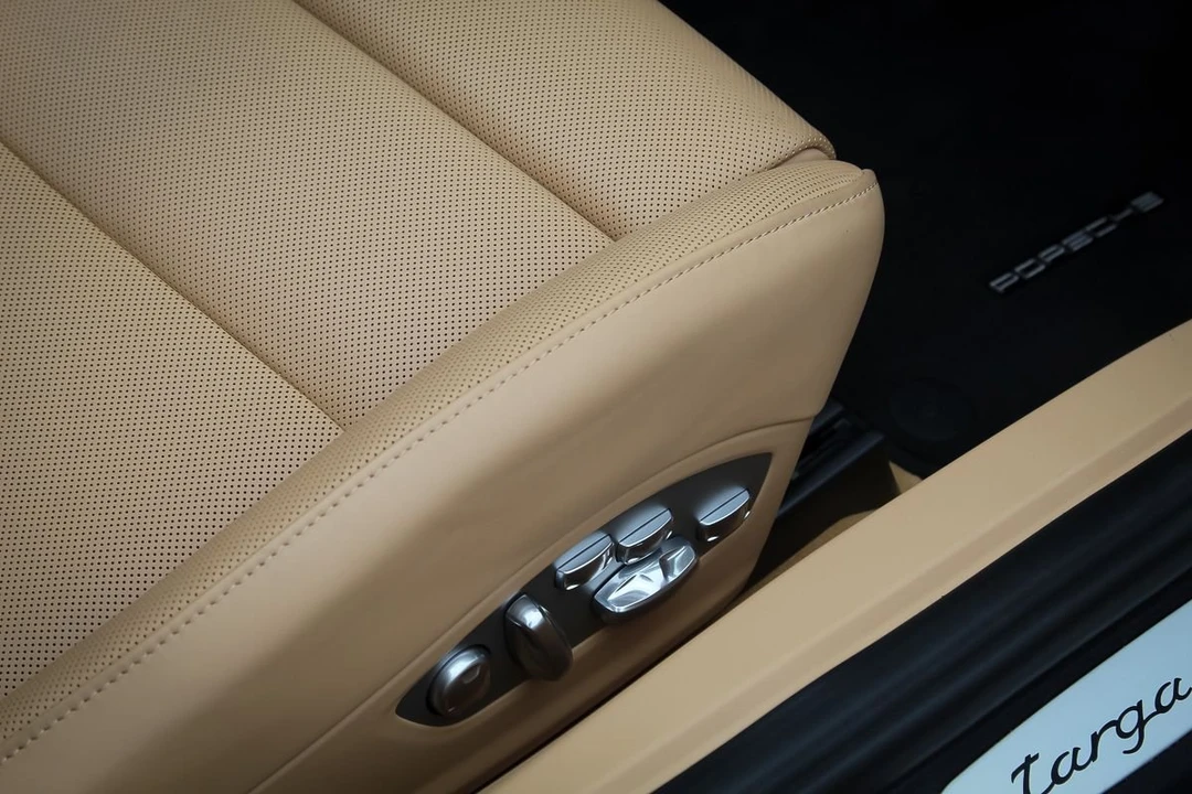 2016 Porsche 991 Targa 4 GTS - Image 22 of 23