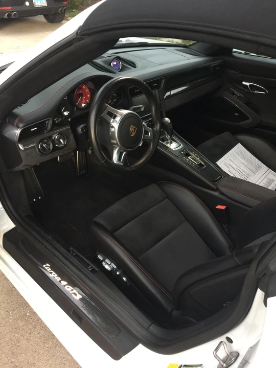 2016 Porsche 991 Targa 4 GTS - Image 15 of 19