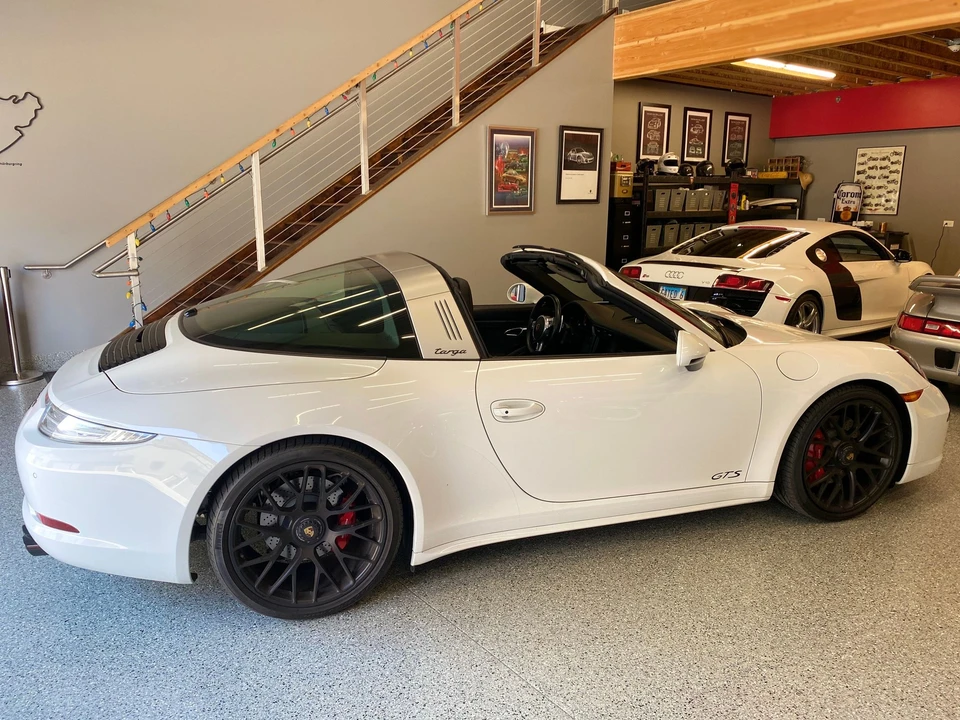 2016 Porsche 991 Targa 4 GTS - Image 11 of 19