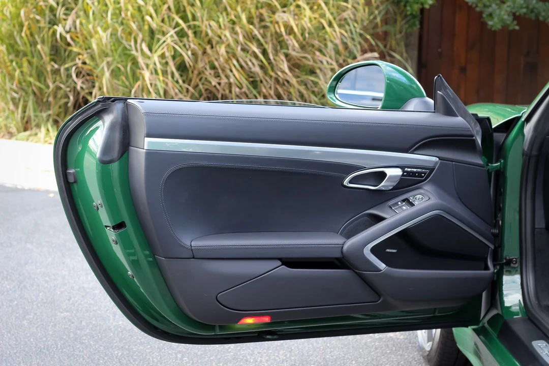 2016 Porsche 991 Targa 4 & 4S - Image 8 of 15