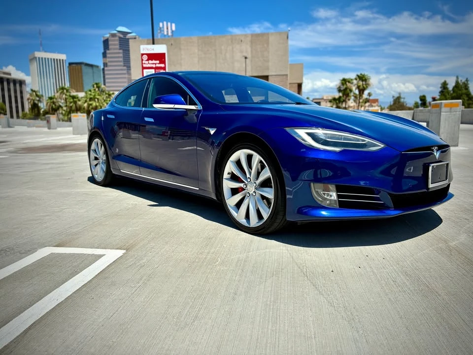 2016 Tesla Model S - Image 2 of 19