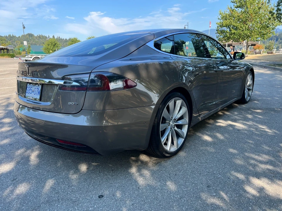 2016 Tesla Model S - Image 4 of 21