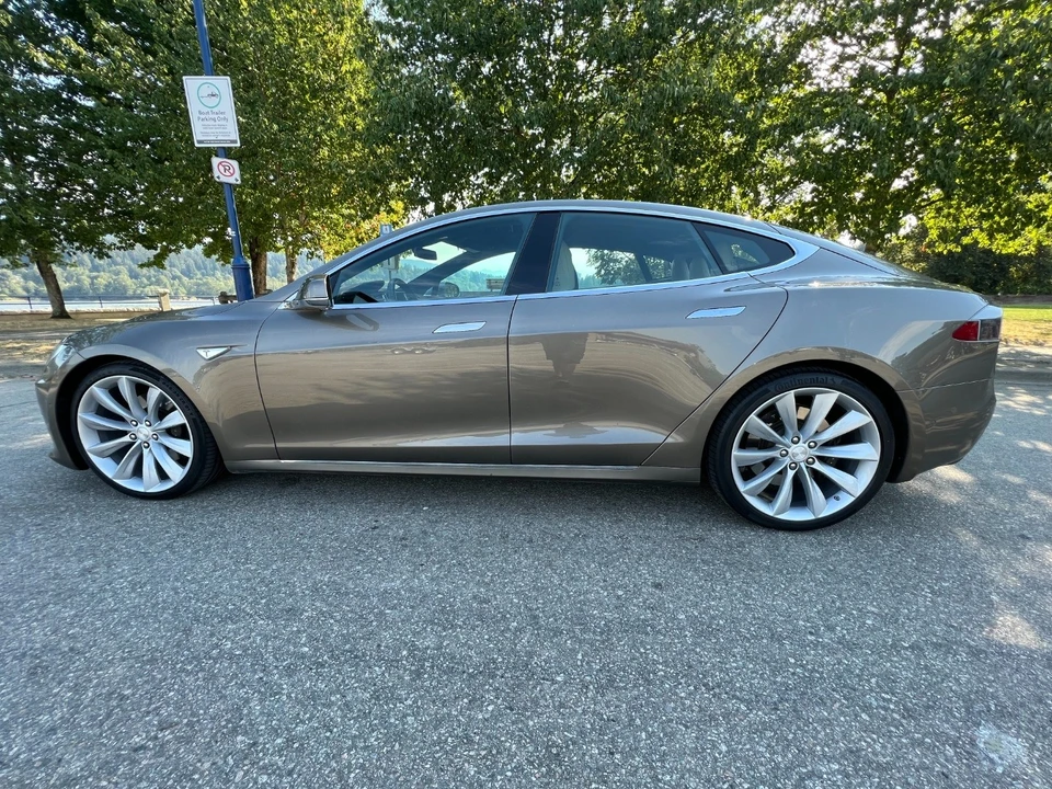 2016 Tesla Model S - Image 7 of 21
