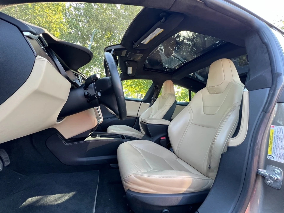2016 Tesla Model S - Image 15 of 21