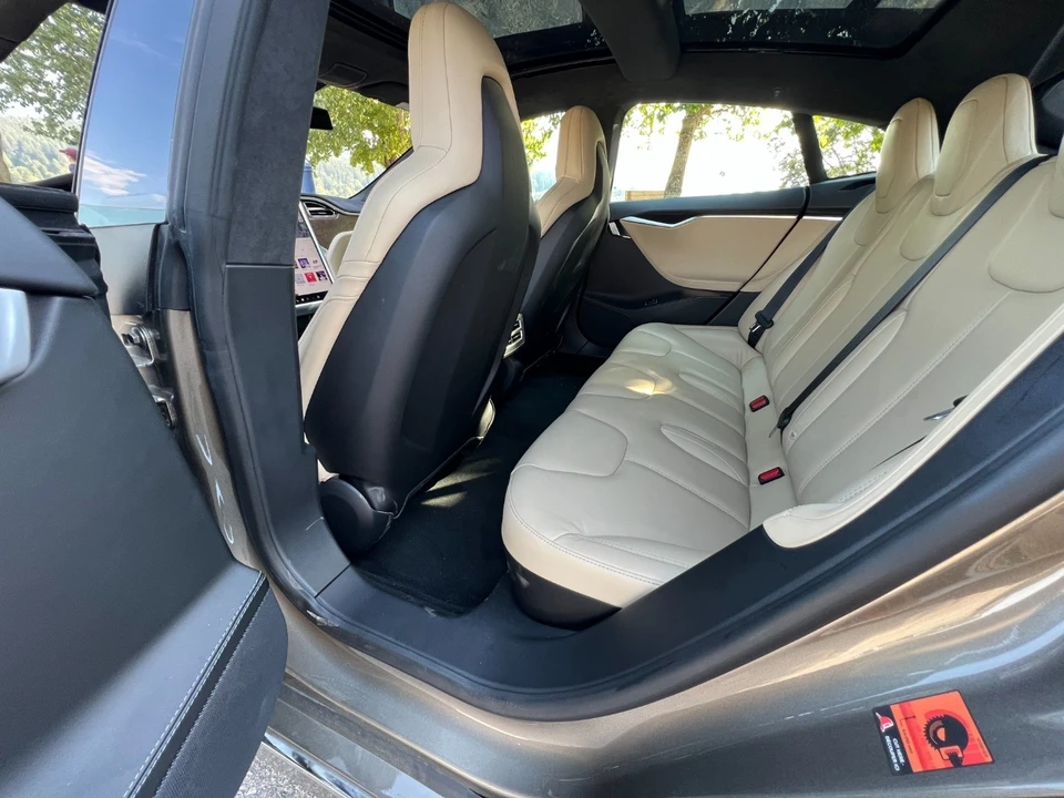 2016 Tesla Model S - Image 12 of 21