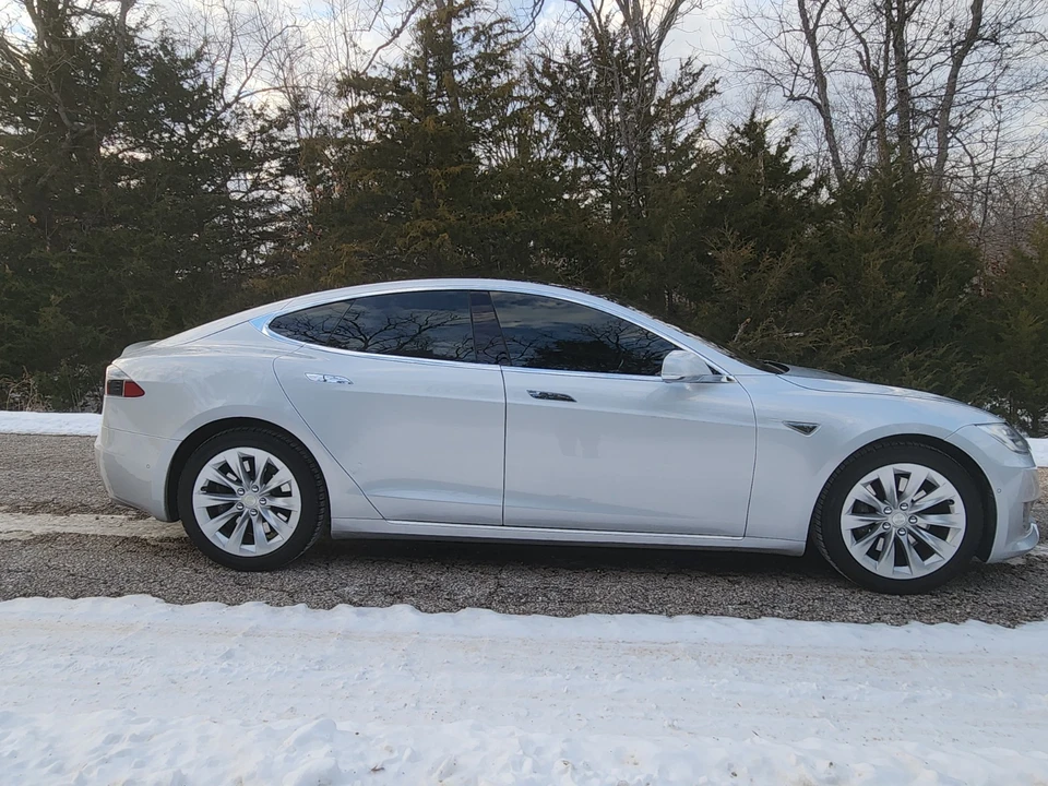 2016 Tesla Model S - Image 5 of 21