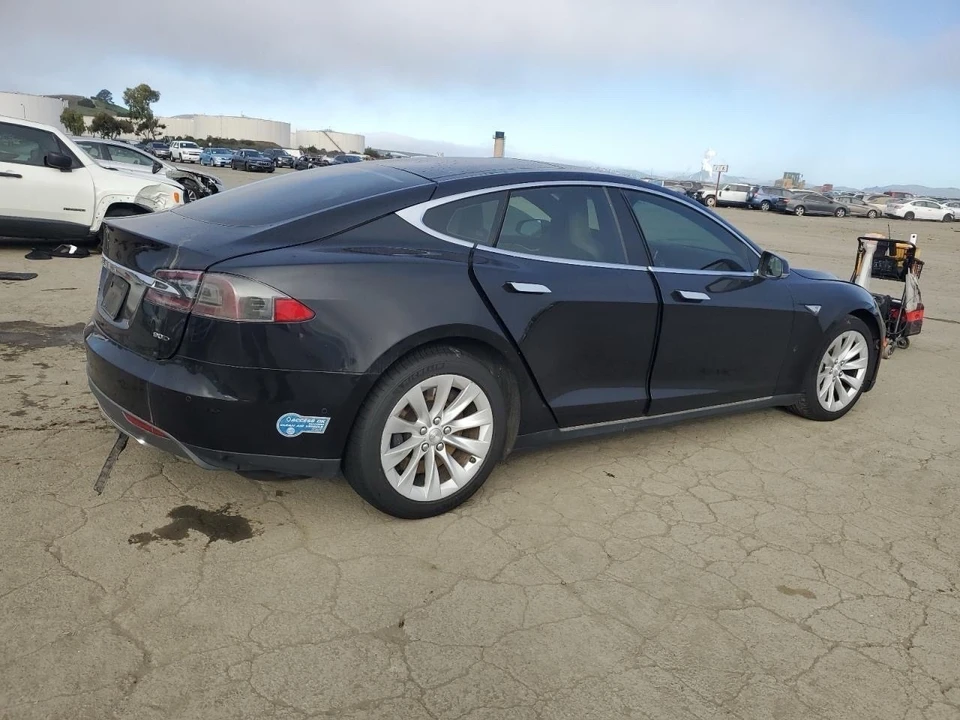 2016 Tesla Model S - Image 3 of 8