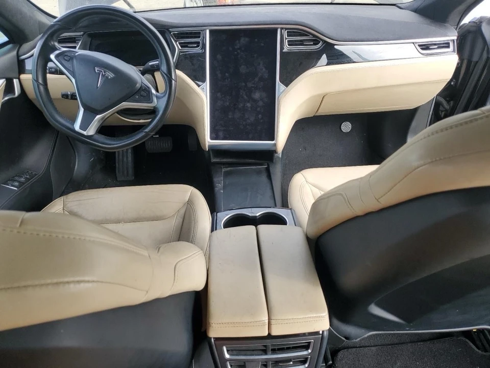 2016 Tesla Model S - Image 7 of 8