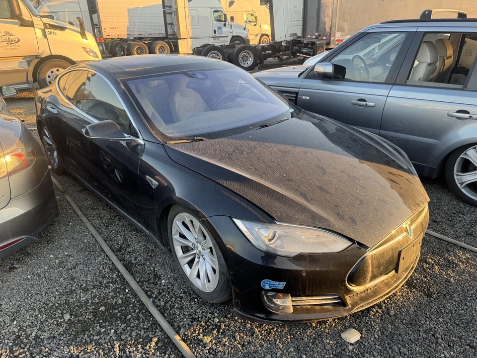 2016 Tesla Model S - Image 6 of 8